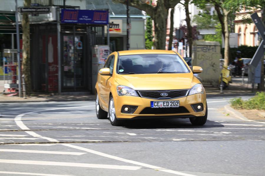  Kia pro_cee&rsquo;d EcoDynamics 2011 года  (фото 21 из 133)
